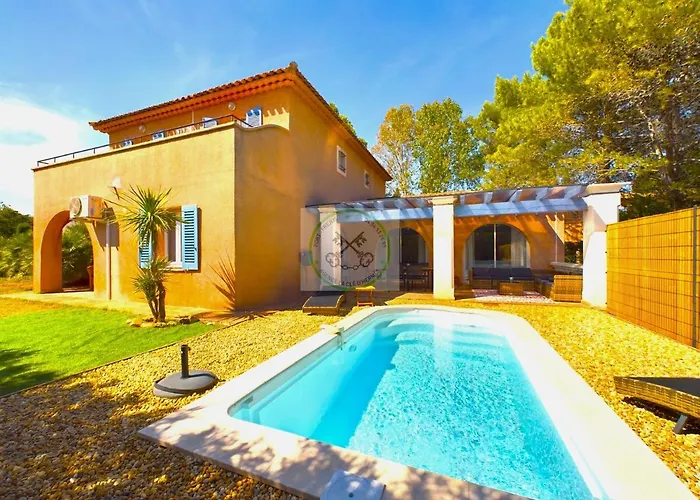 Villa 4 Chambres Avec Piscine