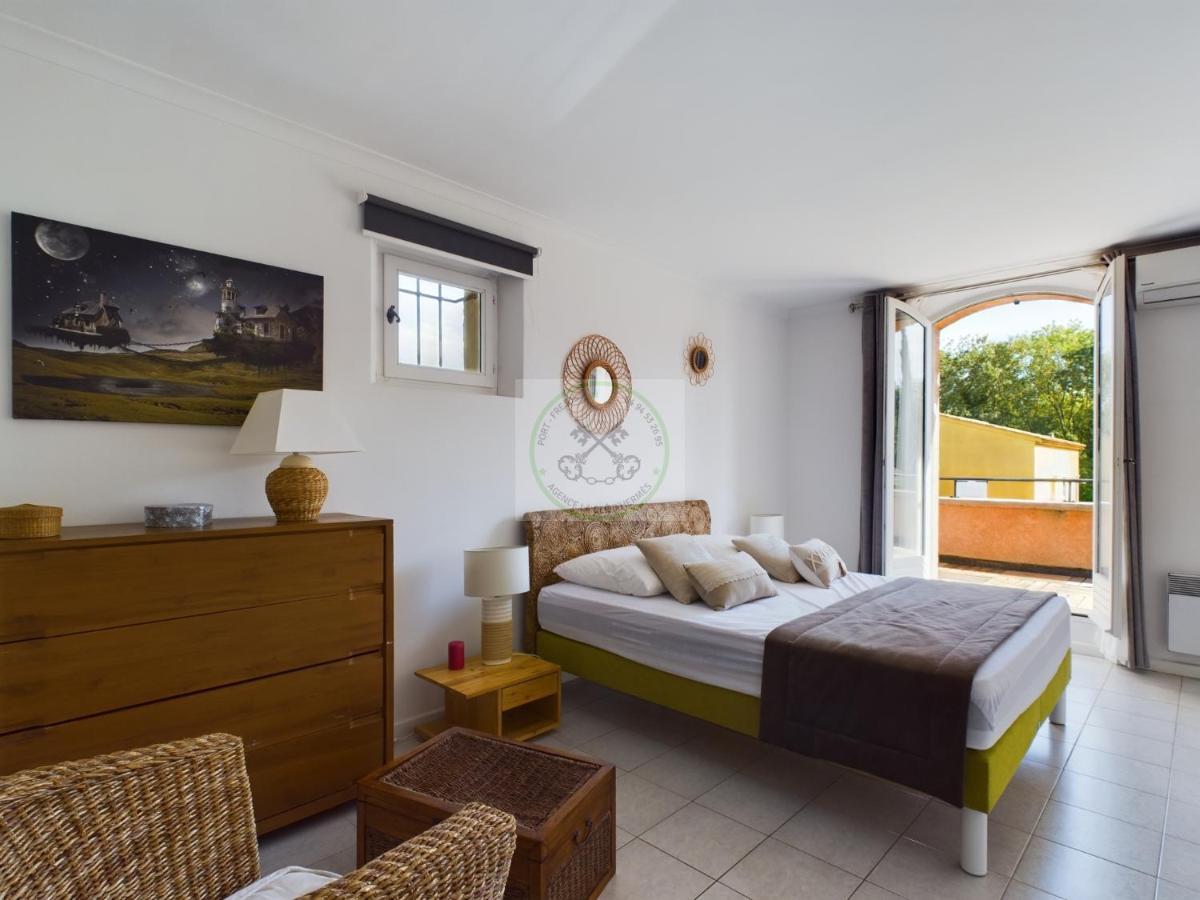 4 Avec Piscine Villa