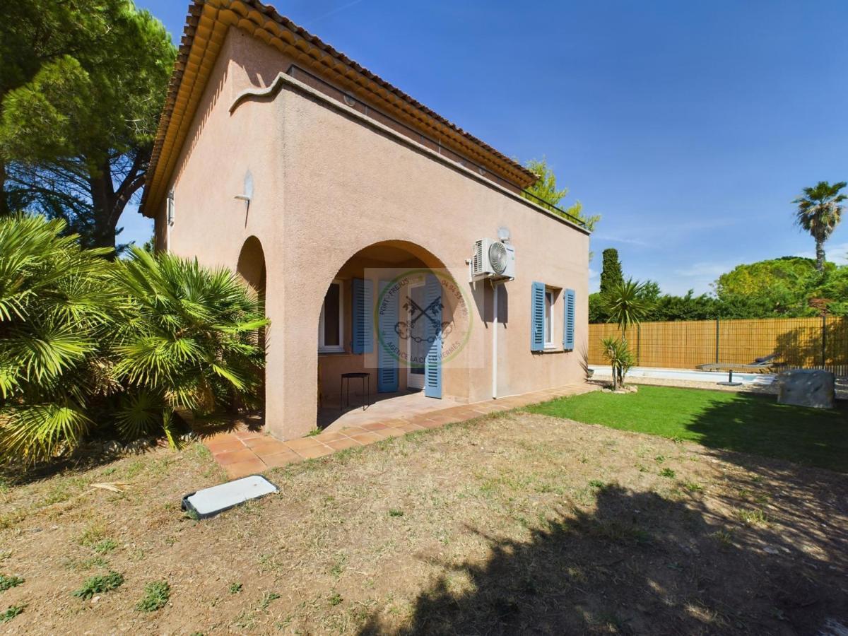 Villa 4 Avec Piscine Frejus